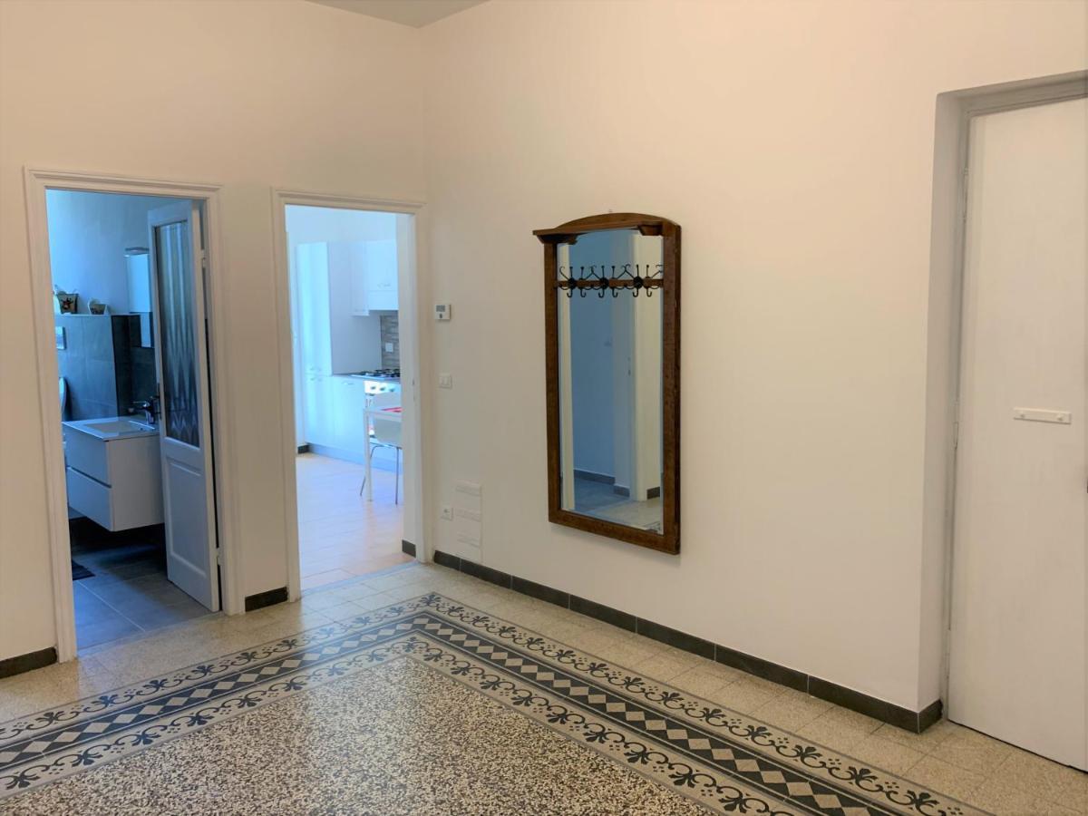 Oliver Sulla Via Del Mare Levanto Kültér fotó